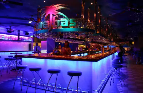 Melbas Nightclub, Cavill Avenue, Gold Coast
